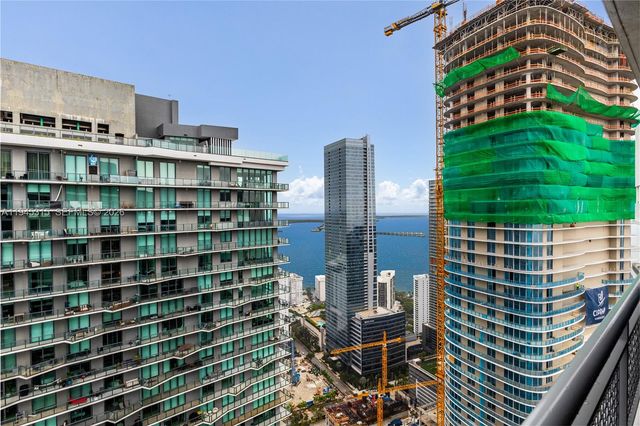 60 SW 13 st 5012, Miami, FL 33130