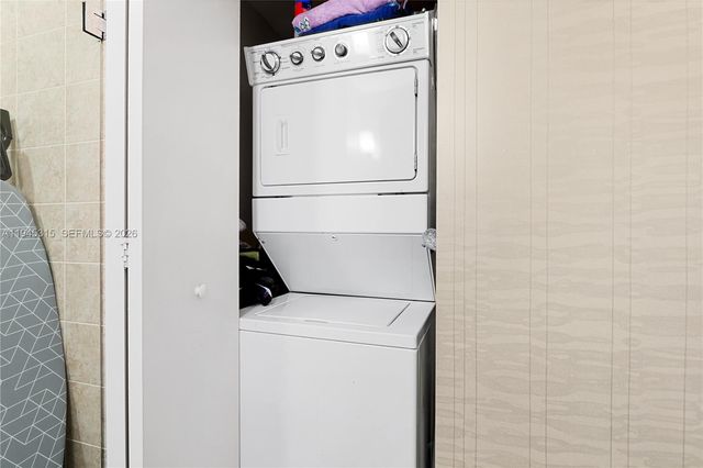 60 SW 13 st 5012, Miami, FL 33130