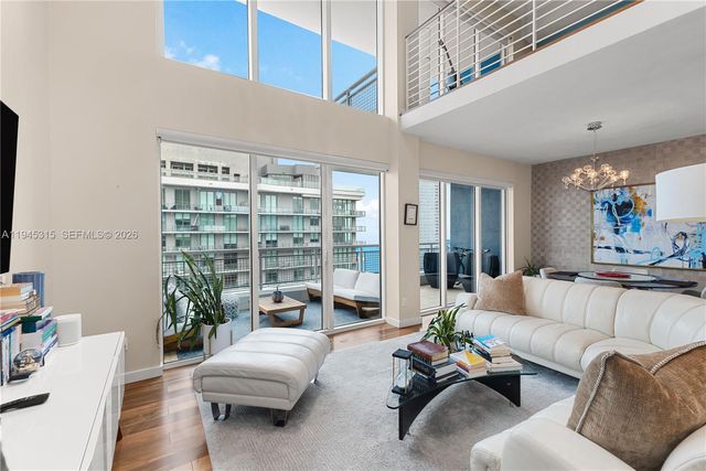 60 SW 13 st 5012, Miami, FL 33130