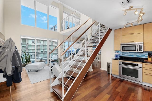 60 SW 13 st 5012, Miami, FL 33130