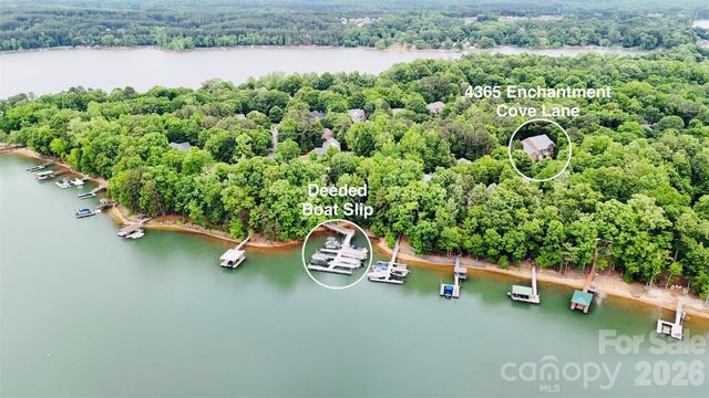 4365 Enchantment Cove Lane, Charlotte, NC 28216