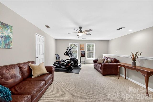 4365 Enchantment Cove Lane, Charlotte, NC 28216