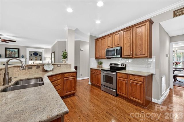 4365 Enchantment Cove Lane, Charlotte, NC 28216