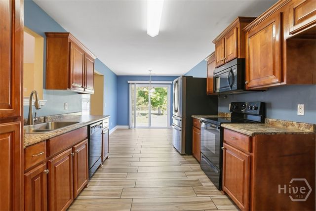 180 Abigail Circle, Ellabell, GA 31308