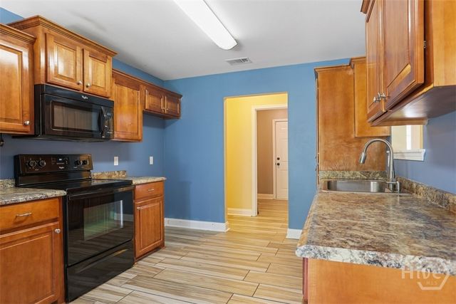 180 Abigail Circle, Ellabell, GA 31308