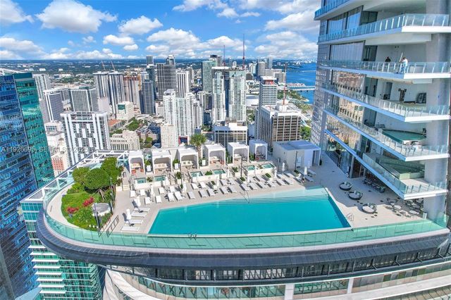 300 Biscayne Boulevard Way 301E, Miami, FL 33131