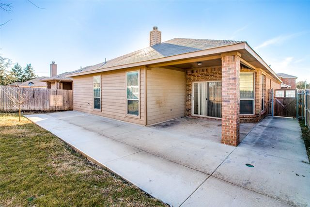 6612 Friendsway Drive, Fort Worth, TX 76137
