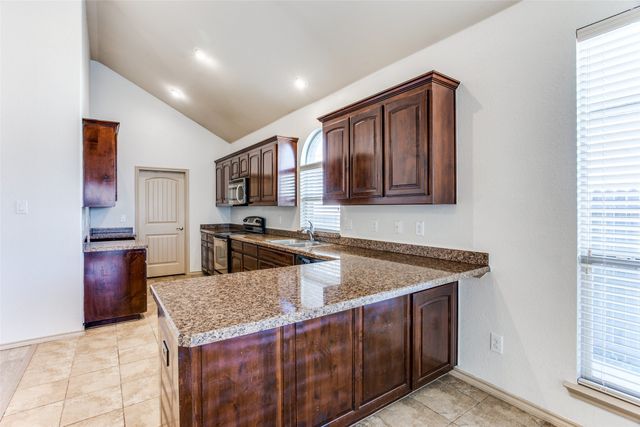 6612 Friendsway Drive, Fort Worth, TX 76137