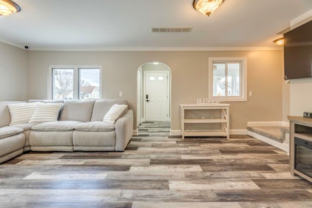 29230 Harding Street, Roseville, MI 48066