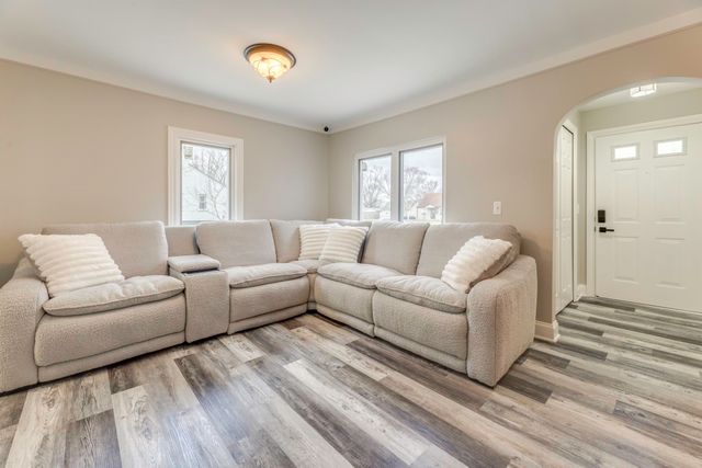 29230 Harding Street, Roseville, MI 48066