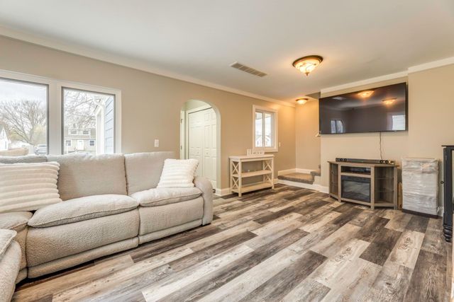 29230 Harding Street, Roseville, MI 48066