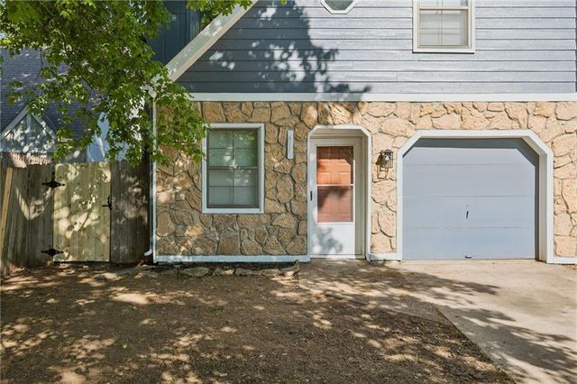 303 Northwood Lane, Lawrence, KS 66044