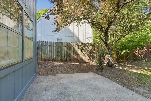 303 Northwood Lane, Lawrence, KS 66044