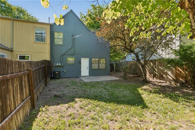 303 Northwood Lane, Lawrence, KS 66044