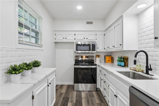303 Northwood Lane, Lawrence, KS 66044