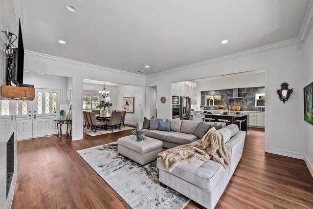 9021 Silverdollar Trail, Irving, TX 75063