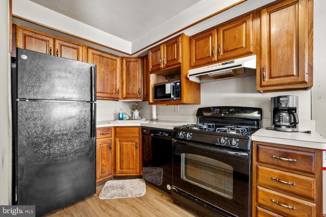 907 POPLAR AVE, Glenolden, PA 19036