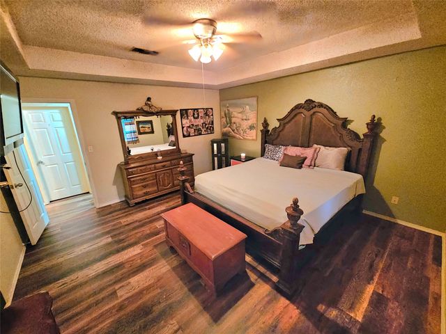 3125 Sanger Creek Way, Waxahachie, TX 75165