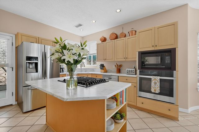 12520 Crested Moss Road NE, Albuquerque, NM 87122