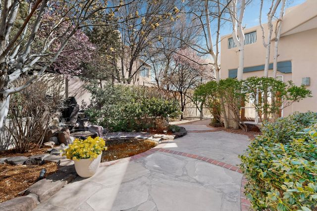 12520 Crested Moss Road NE, Albuquerque, NM 87122