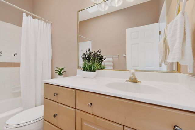 12520 Crested Moss Road NE, Albuquerque, NM 87122