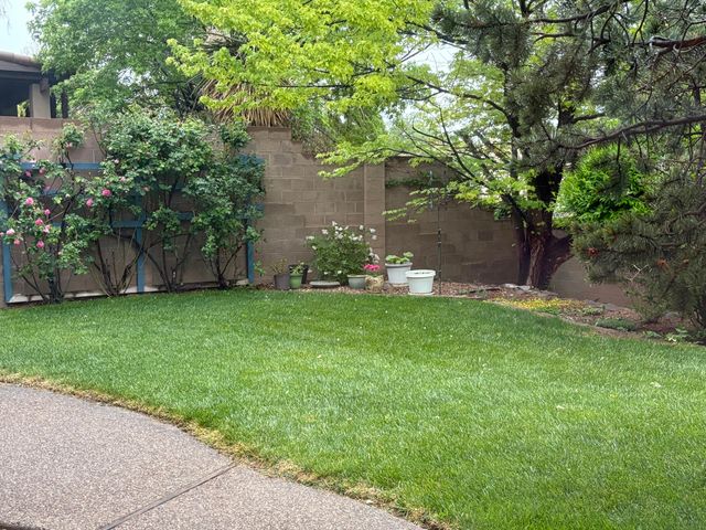 12520 Crested Moss Road NE, Albuquerque, NM 87122