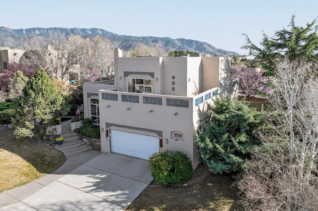 12520 Crested Moss Road NE, Albuquerque, NM 87122