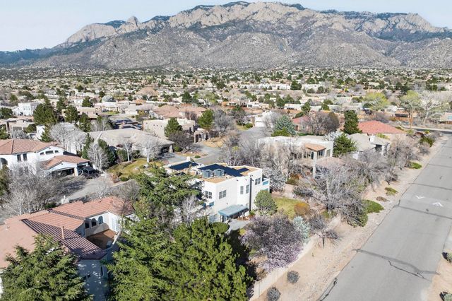 12520 Crested Moss Road NE, Albuquerque, NM 87122