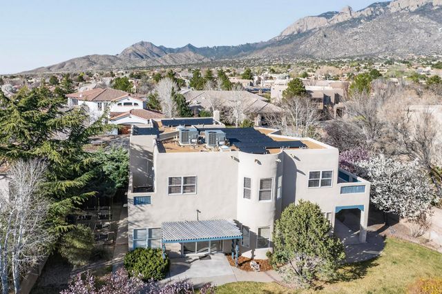 12520 Crested Moss Road NE, Albuquerque, NM 87122