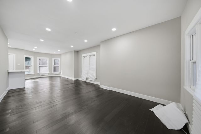 122 N Long Avenue, Chicago, IL 60644