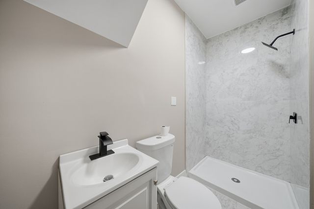 122 N Long Avenue, Chicago, IL 60644