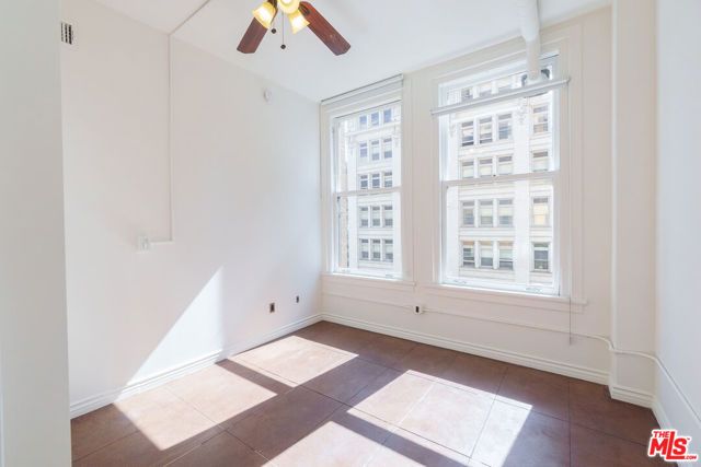 215 W 7th Street 707, Los Angeles, CA 90014
