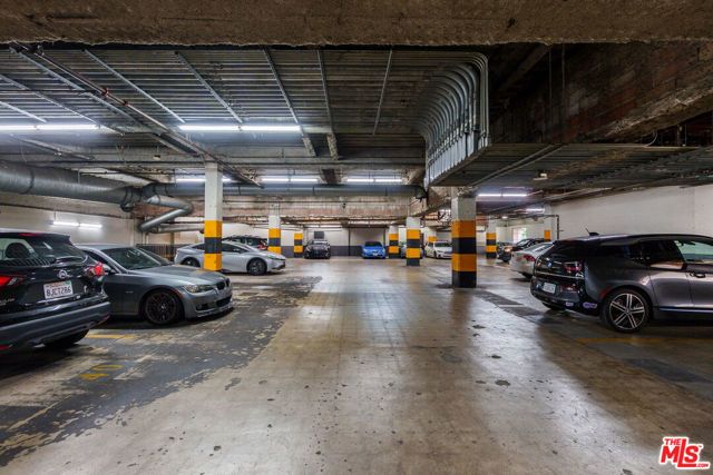 215 W 7th Street 707, Los Angeles, CA 90014