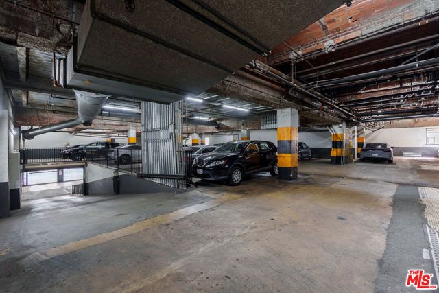 215 W 7th Street 707, Los Angeles, CA 90014