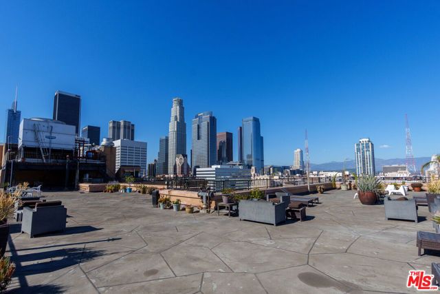 215 W 7th Street 707, Los Angeles, CA 90014