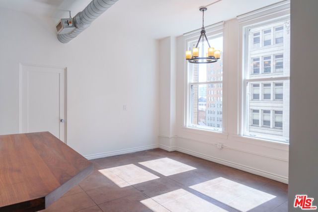 215 W 7th Street 707, Los Angeles, CA 90014