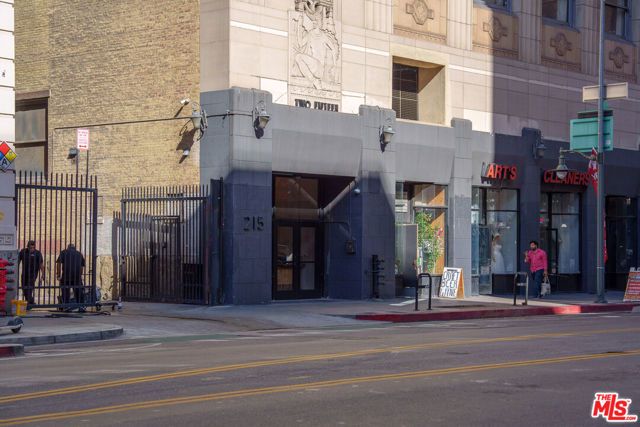 215 W 7th Street 707, Los Angeles, CA 90014
