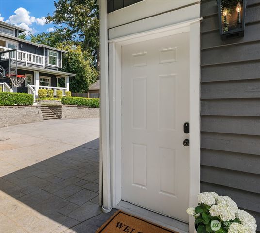 1029 3rd Street, Kirkland, WA 98033