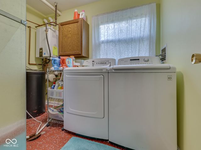6903 White Pines Court, Indianapolis, IN 46217