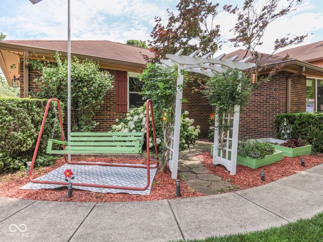 6903 White Pines Court, Indianapolis, IN 46217