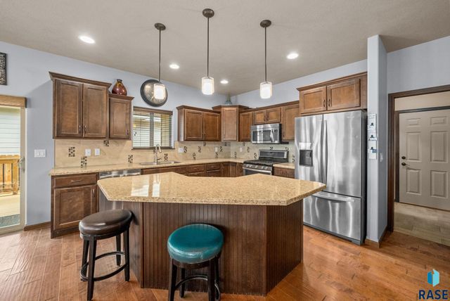 1304 S Thecla Ave Avenue, Sioux Falls, SD 57106