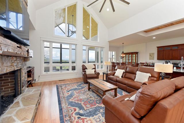 732 Ridge Pointe Way, Blairsville, GA 30512