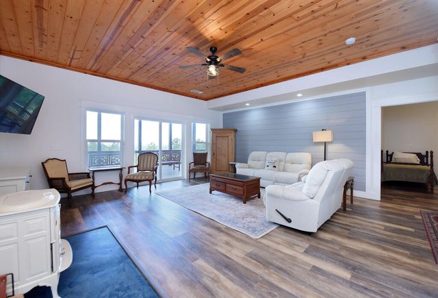 732 Ridge Pointe Way, Blairsville, GA 30512