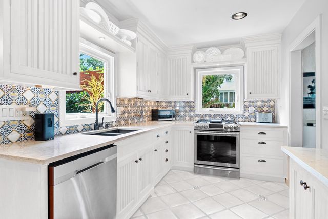348 Plymouth Road, West Palm Beach, FL 33405