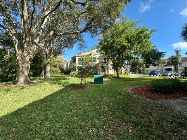 815 W Boynton Beach Boulevard 13-206, Boynton Beach, FL 33426