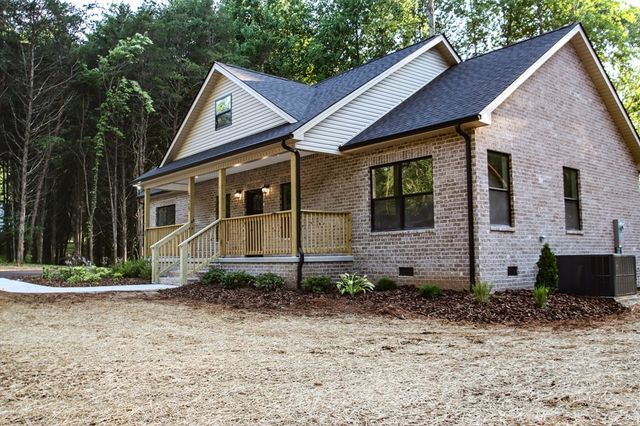 629 Crossvine Rd, Sparta, TN 38583
