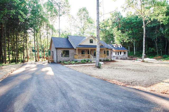 629 Crossvine Rd, Sparta, TN 38583