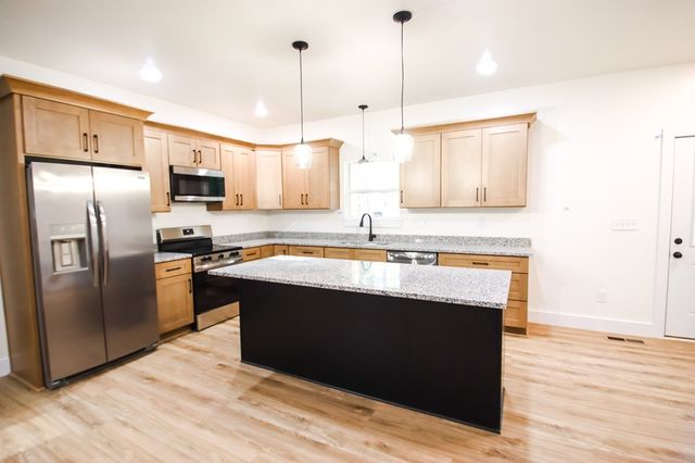 629 Crossvine Rd, Sparta, TN 38583