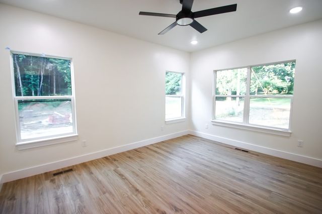 629 Crossvine Rd, Sparta, TN 38583