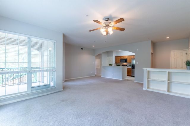 6607 Lake Woodlands Drive 624, The Woodlands, TX 77382